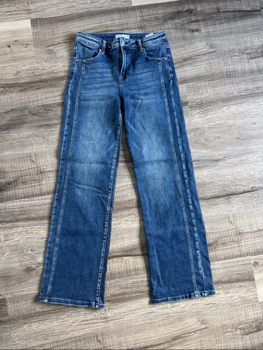 Classic Blue Wide-Leg Women's Jeans - Relaxed Flare